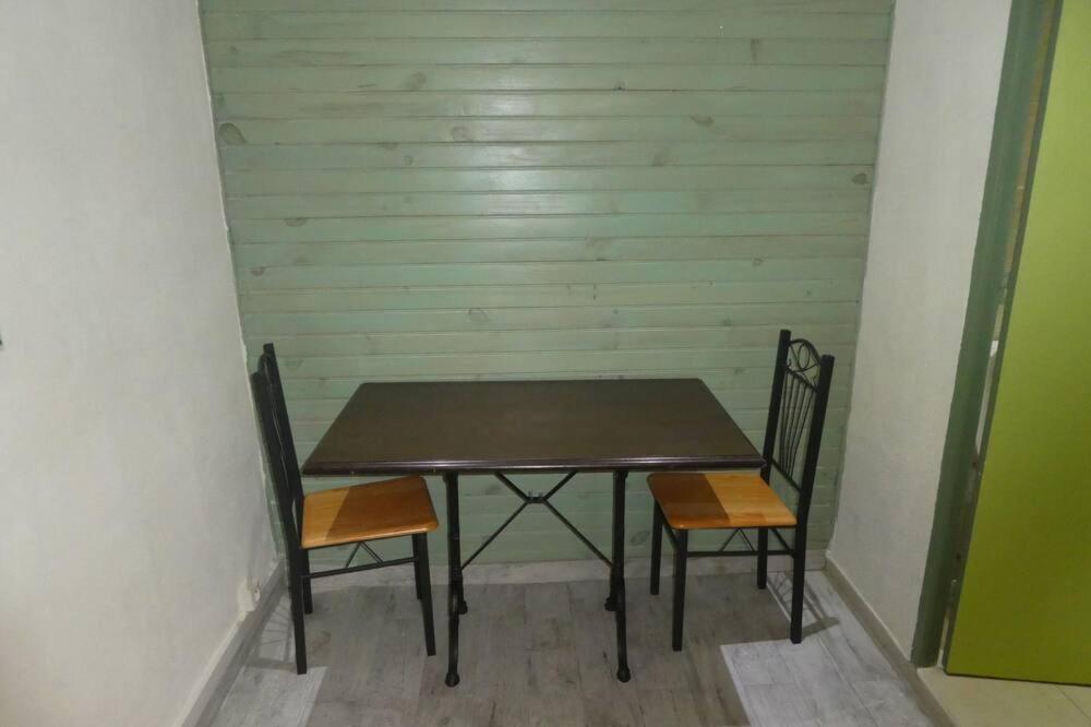 Etanit ! Etape Calme Et Parking Velo, Bicycle - Connection Tous A 1Mn Bus,Train Et Aeroport - Plein Centre De Beziers Pour Visiter,Manger - Chambres Climatisees, Spacieuses Amenagees Pour Singles, Couple, Et Ou Familles - Consigne Et Petit Dej En Plu Exterior photo