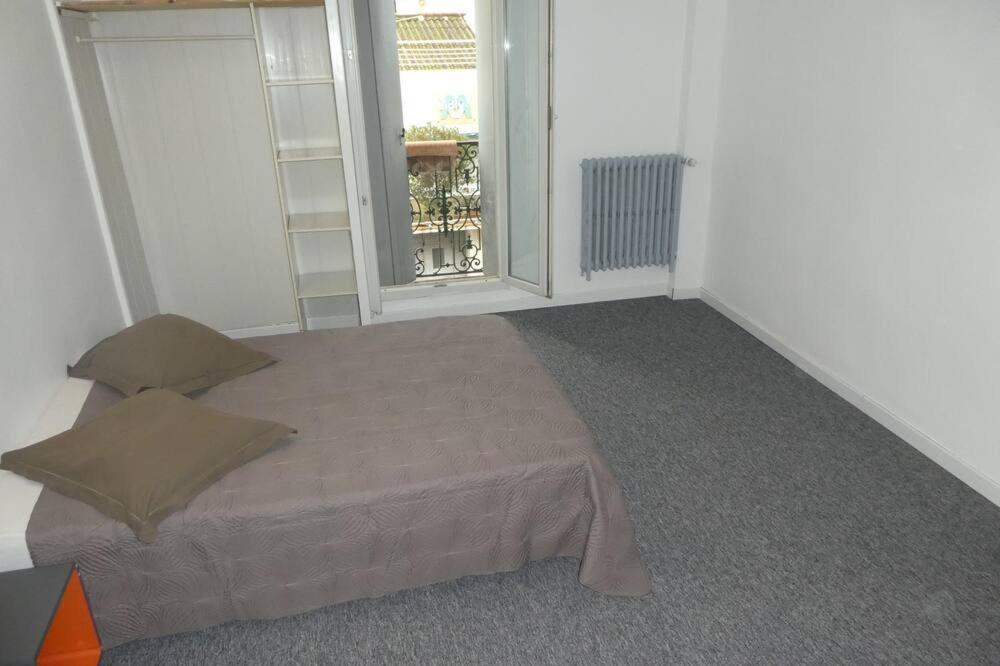 Etanit ! Etape Calme Et Parking Velo, Bicycle - Connection Tous A 1Mn Bus,Train Et Aeroport - Plein Centre De Beziers Pour Visiter,Manger - Chambres Climatisees, Spacieuses Amenagees Pour Singles, Couple, Et Ou Familles - Consigne Et Petit Dej En Plu Exterior photo